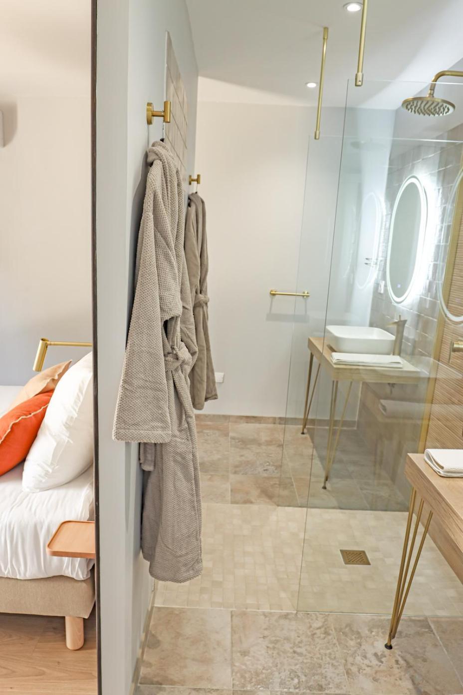 Les Gites De Laure - L'Eden Romantique, Chambres Hotes, Spa Prive, Couloir De Nage, Adults Only Malves-en-Minervois Exteriör bild