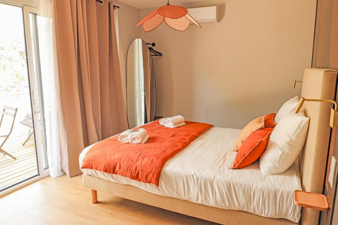 Les Gites De Laure - L'Eden Romantique, Chambres Hotes, Spa Prive, Couloir De Nage, Adults Only Malves-en-Minervois Exteriör bild